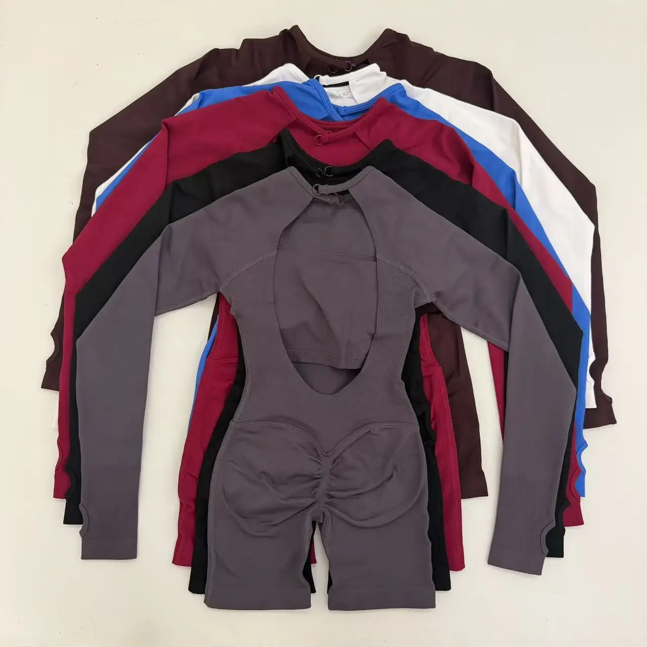 Yoga Fitness Jumpsuit - بدلة رياضية نسائية بأكمام طويلة سريعة