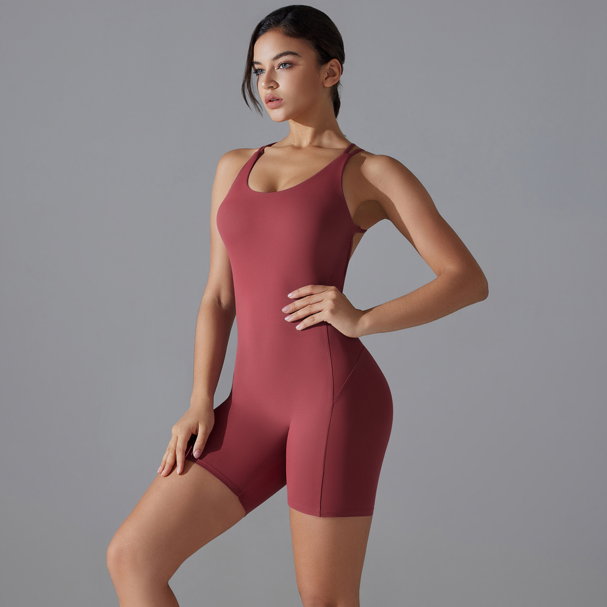 طقم يوجا مثير بدون ظهر رياضي ض - مراجعة Yoga Fitness Jumpsuit وسعره